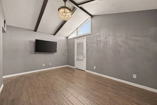 7502 Nightingale CIR, Texas City, TX 77591