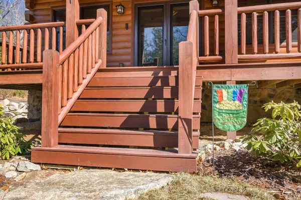 16252 CRABTREE FALLS HWY, Vesuvius, VA 24483
