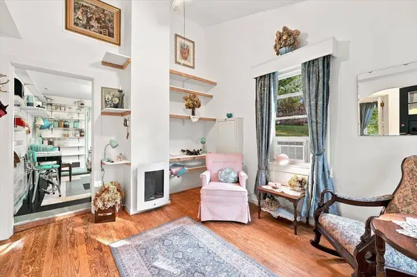1450 ASHBY ST, Staunton, VA 24401