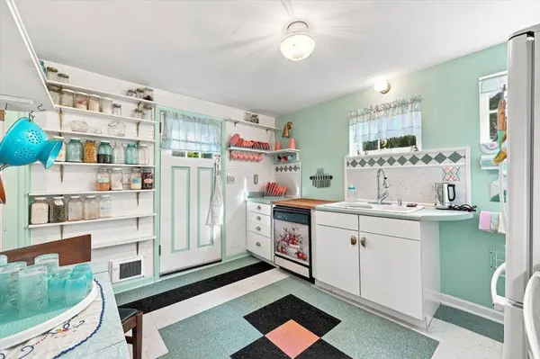 1450 ASHBY ST, Staunton, VA 24401