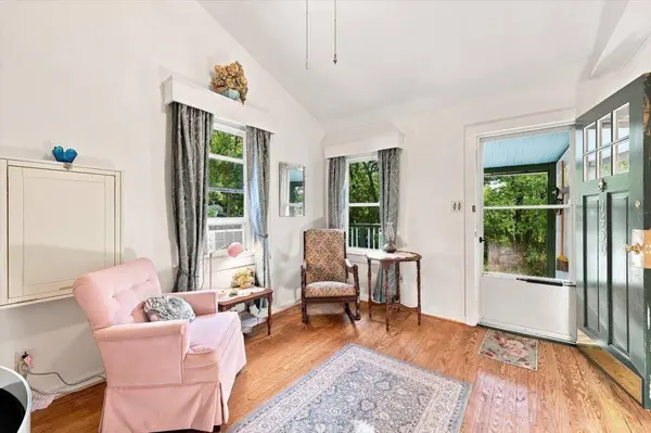 1450 ASHBY ST, Staunton, VA 24401
