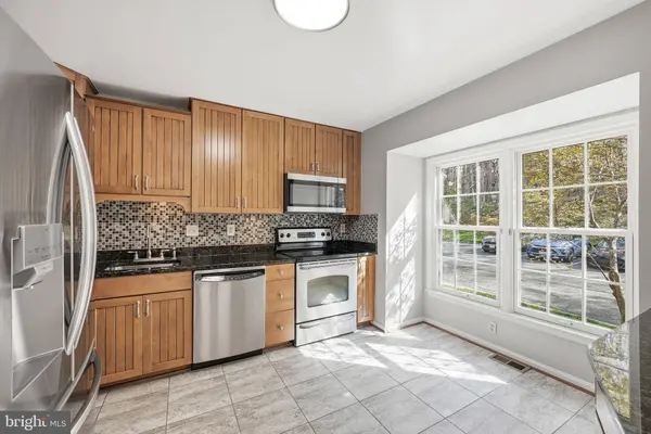 5872 LANGTON DR, Alexandria, VA 22310