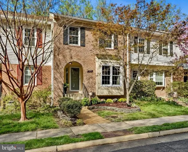 5872 LANGTON DR, Alexandria, VA 22310