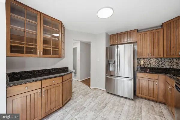 5872 LANGTON DR, Alexandria, VA 22310