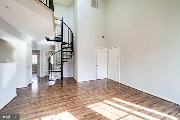 7012 IRWELL LN #14E, Alexandria, VA 22315