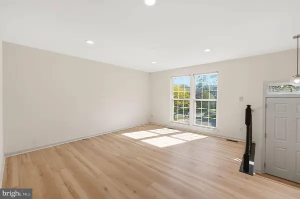 7653 STAUNTON CIR, Manassas, VA 20109