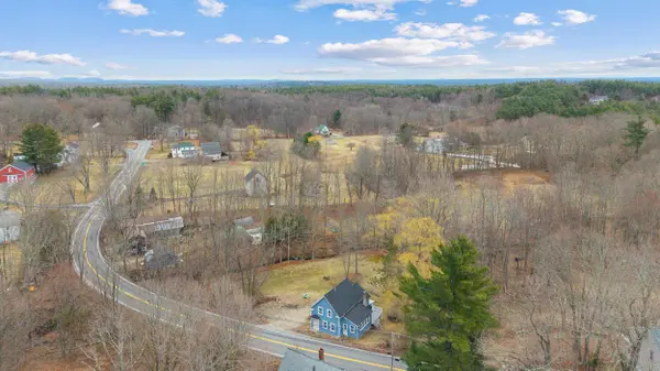 79 Haverhill RD, Chester, NH 03036
