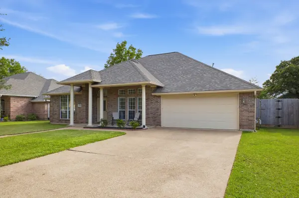3714 Bridle Trails Ct, College Station, TX 77845-4497