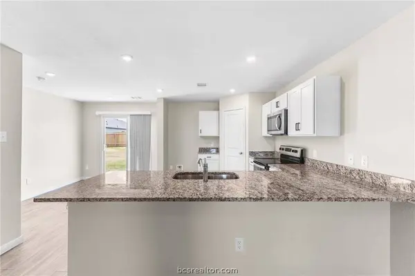6044 Toby Bend, Bryan, TX 77807