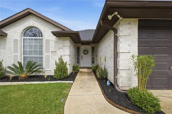 1702 Ibis CT, Bryan, TX 77807