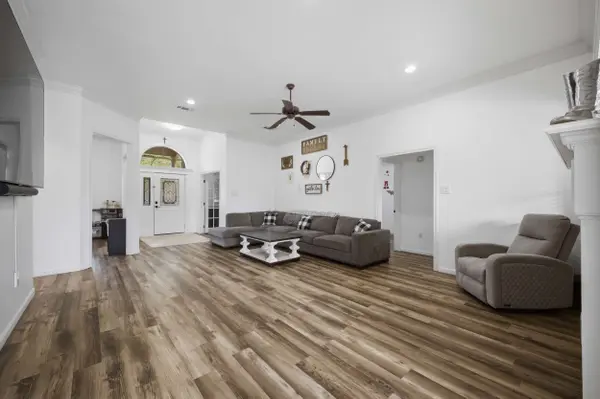 3714 Bridle Trails Ct, College Station, TX 77845-4497
