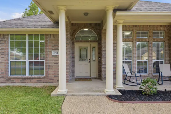 3714 Bridle Trails Ct, College Station, TX 77845-4497