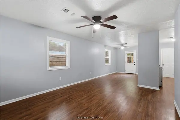 502 W 14th ST, Bryan, TX 77803