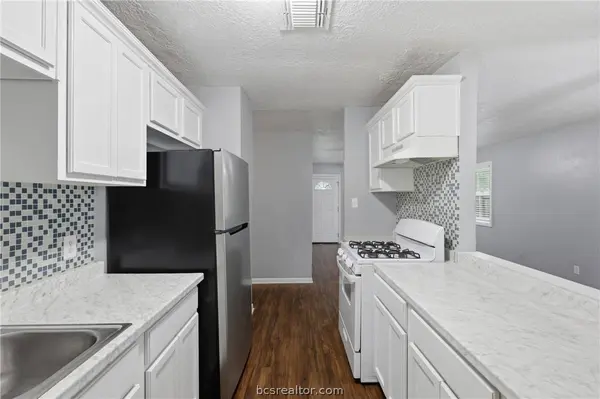502 W 14th ST, Bryan, TX 77803