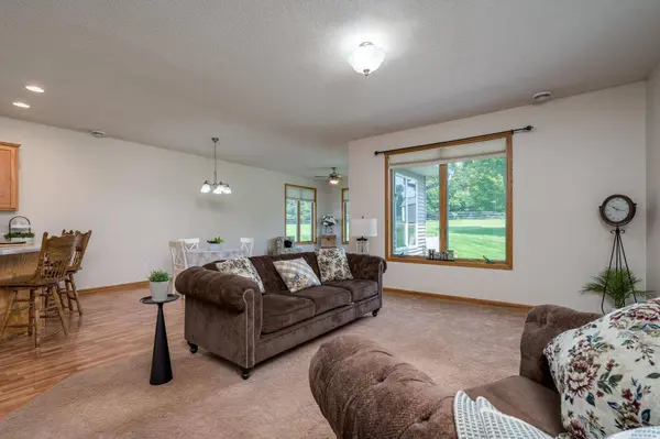 416 Buckshot CT, Kenyon, MN 55946