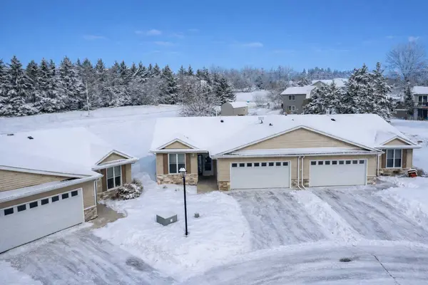 416 Buckshot CT, Kenyon, MN 55946