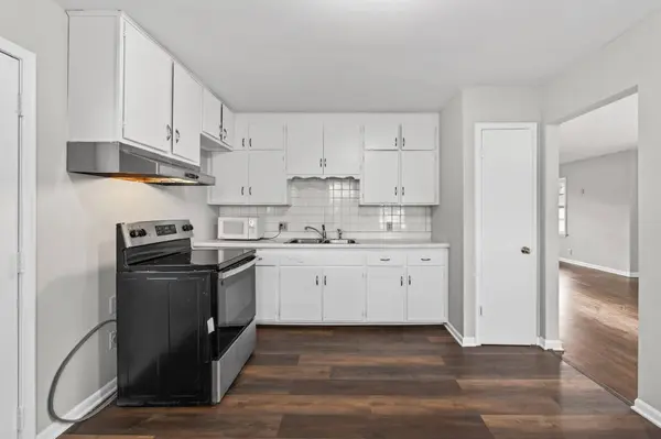 121 Roselawn AVE E, Maplewood, MN 55117