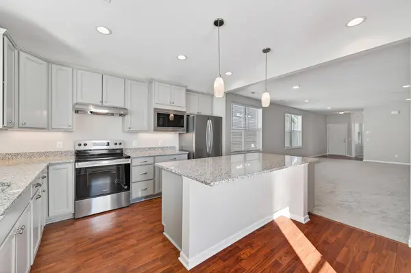 19572 102nd PL, Rogers, MN 55374