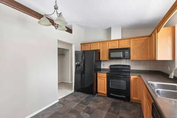 7062 Sherwood RD, Saint Paul, MN 55125