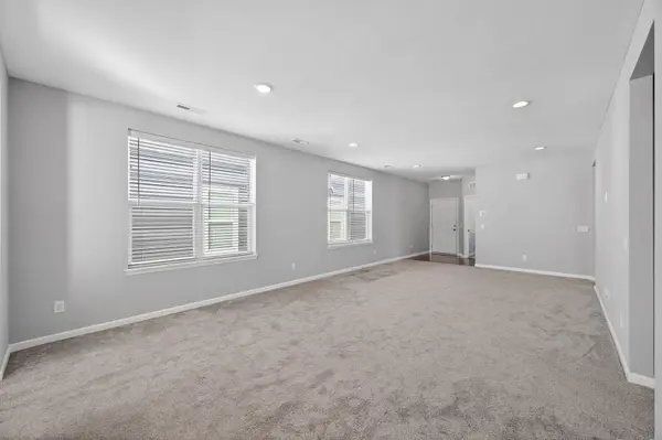 19572 102nd PL, Rogers, MN 55374