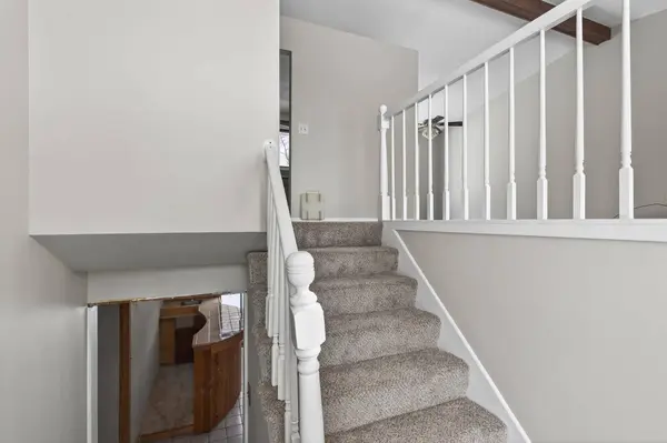 7062 Sherwood RD, Saint Paul, MN 55125