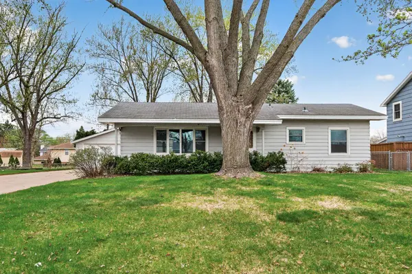 11832 Wren ST NW, Coon Rapids, MN 55433