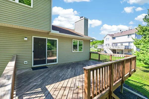 688 Eagle Ridge RD, Woodbury, MN 55125