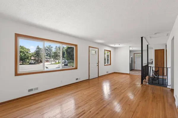 2901 114th AVE NW, Coon Rapids, MN 55433