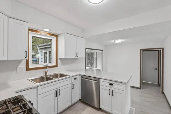 9225 Northwood Pkwy, Minneapolis, MN 55427
