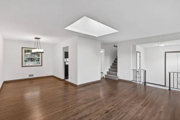 9225 Northwood Pkwy, Minneapolis, MN 55427