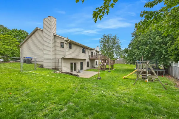 1202 Kenneth Dr, Bloomington, IL 61704-2538