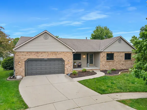 1202 Kenneth Dr, Bloomington, IL 61704-2538