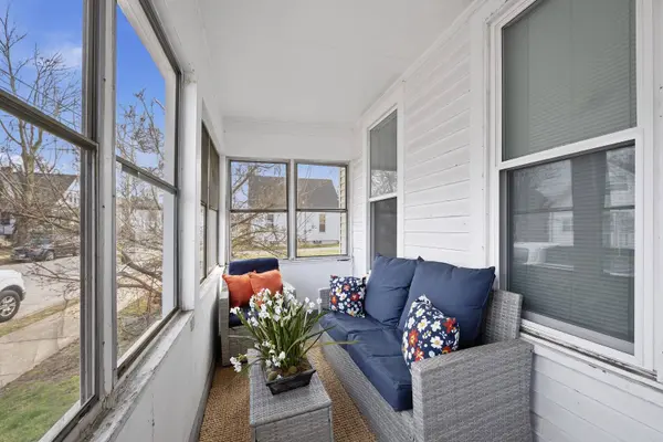 910 N Mason Street, Bloomington, IL 61701