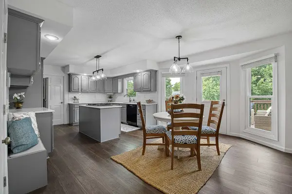 1202 Kenneth Drive, Bloomington, IL 61704