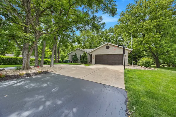 1297 N Forrest DR, Metamora, IL 61548