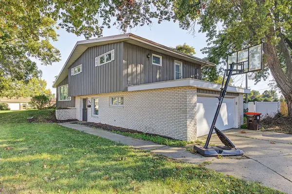 954 E MADISON ST, Morton, IL 61550