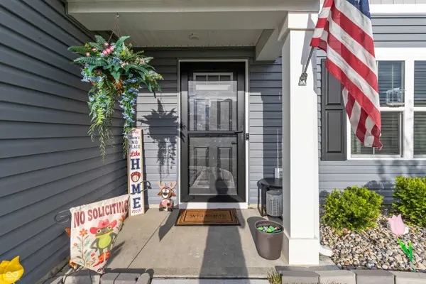 13821 N Rising Sun CIR E, Camby, IN 46113