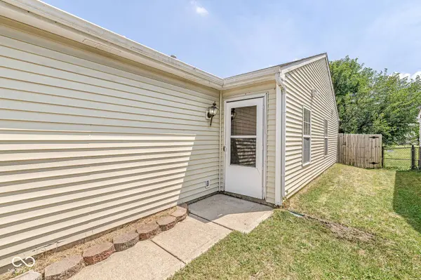 6647 Everbloom LN, Indianapolis, IN 46217