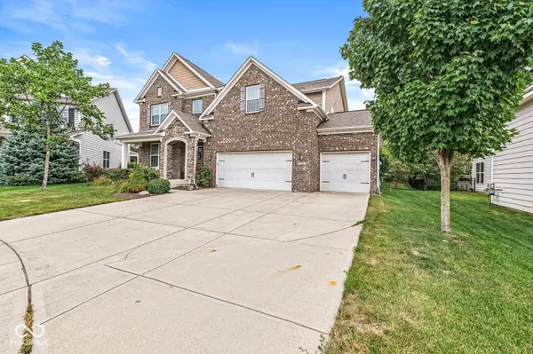 525 Amersham CT, Avon, IN 46123
