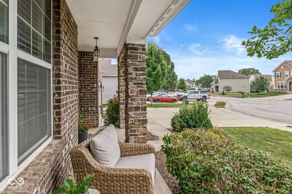 525 Amersham CT, Avon, IN 46123