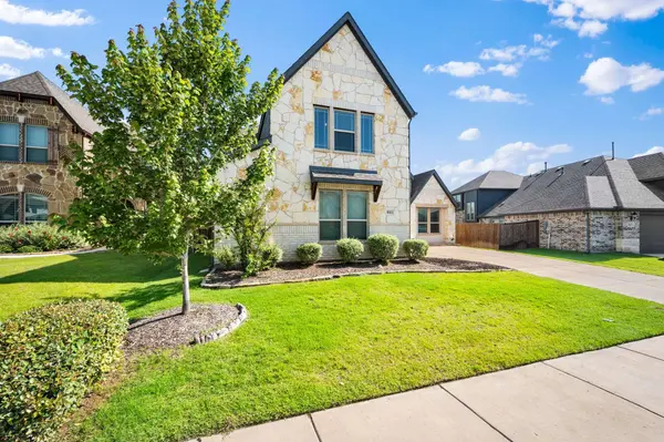 1013 Firecracker DR, Justin, TX 76247