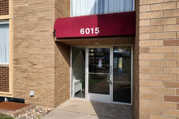 6015 SOUTHFIELD RD #8, Detroit, MI 48228