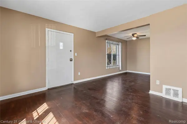 9100 Asbury PARK, Detroit, MI 48228