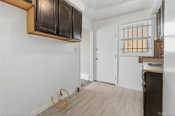 9100 Asbury PARK, Detroit, MI 48228
