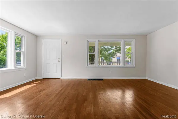 35743 E Michigan AVE #1, Wayne, MI 48184