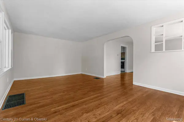 35743 E Michigan AVE #1, Wayne, MI 48184