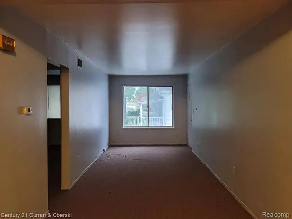 2753 10th ST #5, Wyandotte, MI 48192