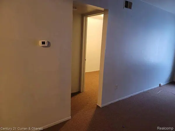 2753 10th ST #5, Wyandotte, MI 48192
