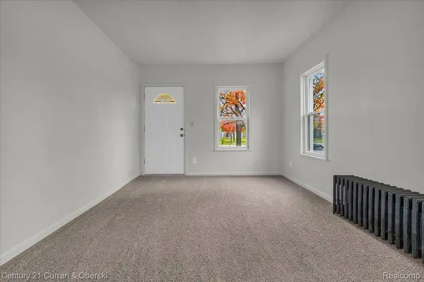 5580 S Merriman RD, Wayne, MI 48184