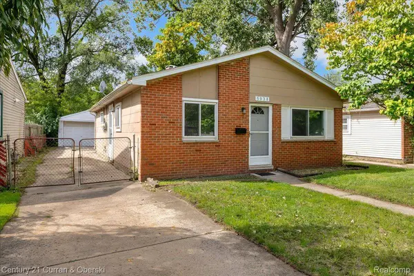 5938 Glenis ST, Taylor, MI 48180